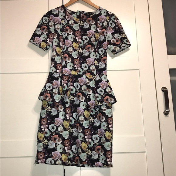 H&M Dresses & Skirts - Floral peplum dress